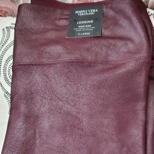 NEW Vera Wang Legging